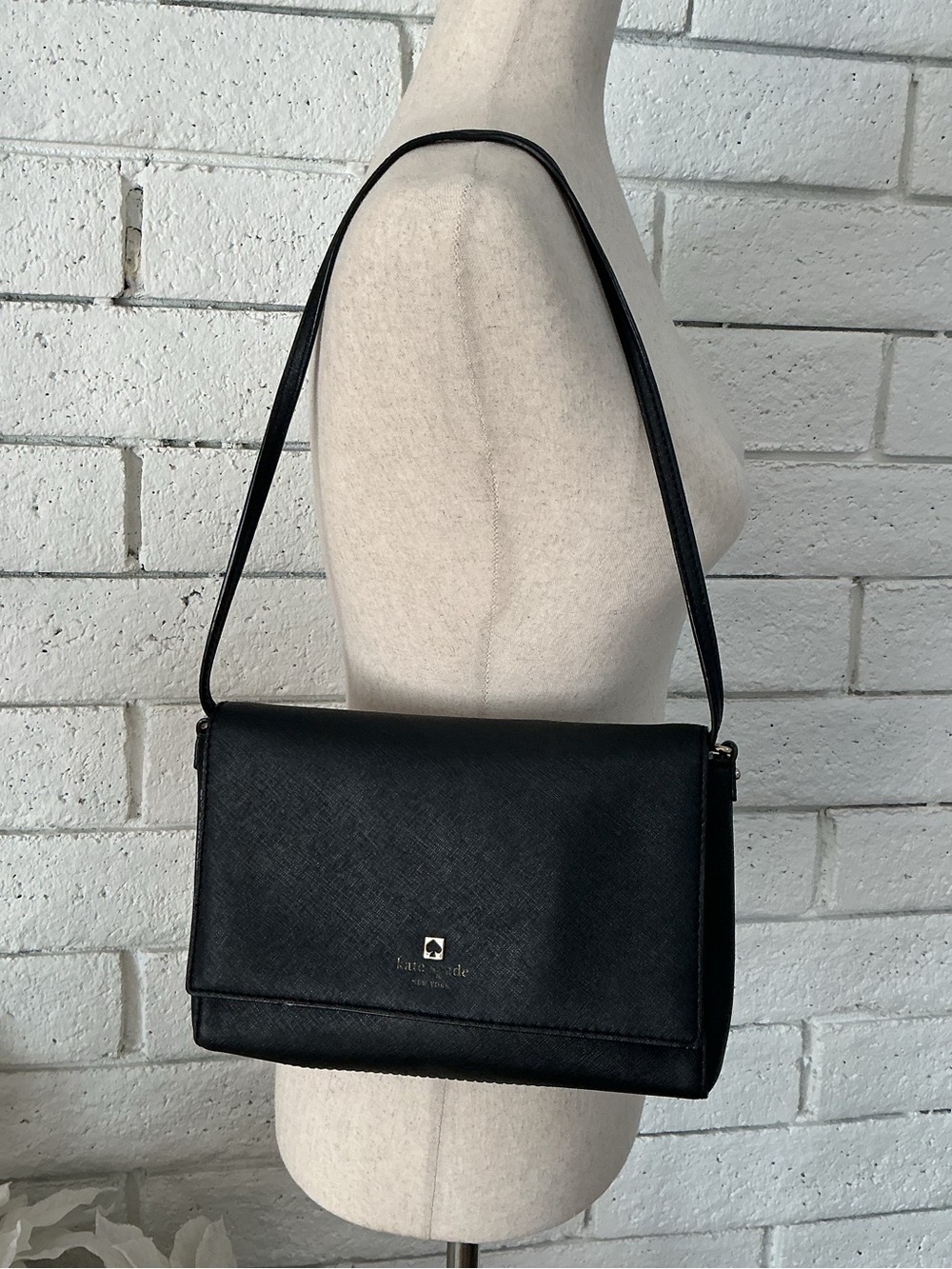 Kate Spade Charlotte Street Alek Black Saffiano Leather Crossbody/ Shoulder Bag - Picture 2 of 16